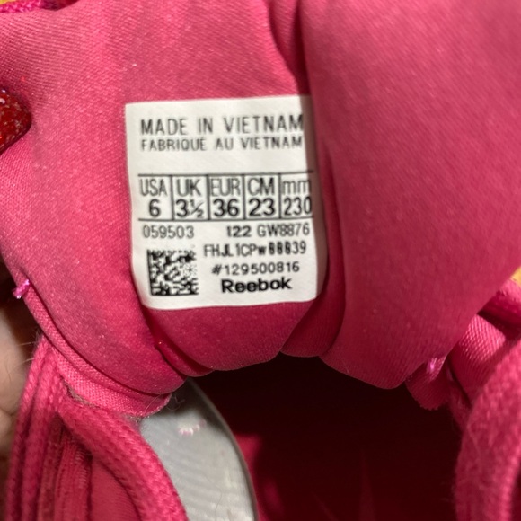 Reebok x Cardi B Classic V2 Pink - Picture 3 of 10